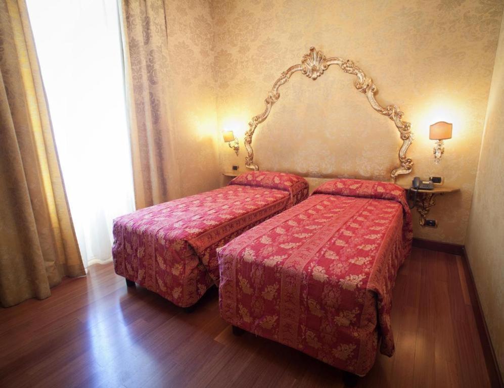 Hotel Des Epoques Рим Екстер'єр фото